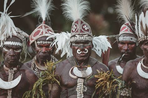 papua new guinea tribal groups